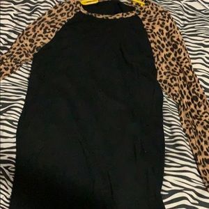 Cheetah print tee